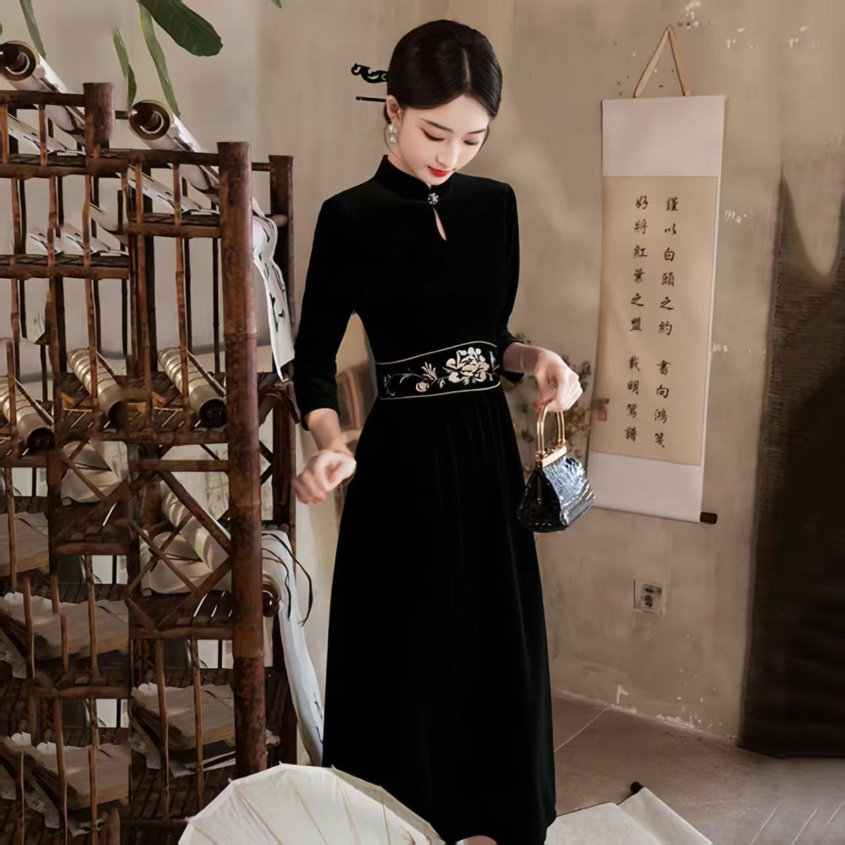 Women's Black Vintage Velvet Qipao Cheongsam Dress – additional product view