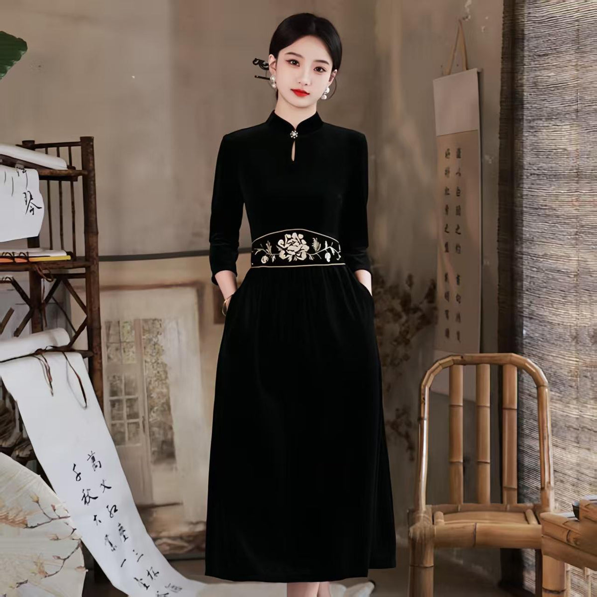 Women's Black Vintage Velvet Qipao Cheongsam Dress – additional product view