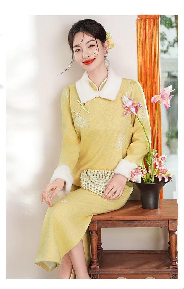 Women's Floral Modern Chinese Two-Piece Set – Yellow Cotton Mandarin Collar – additional product view