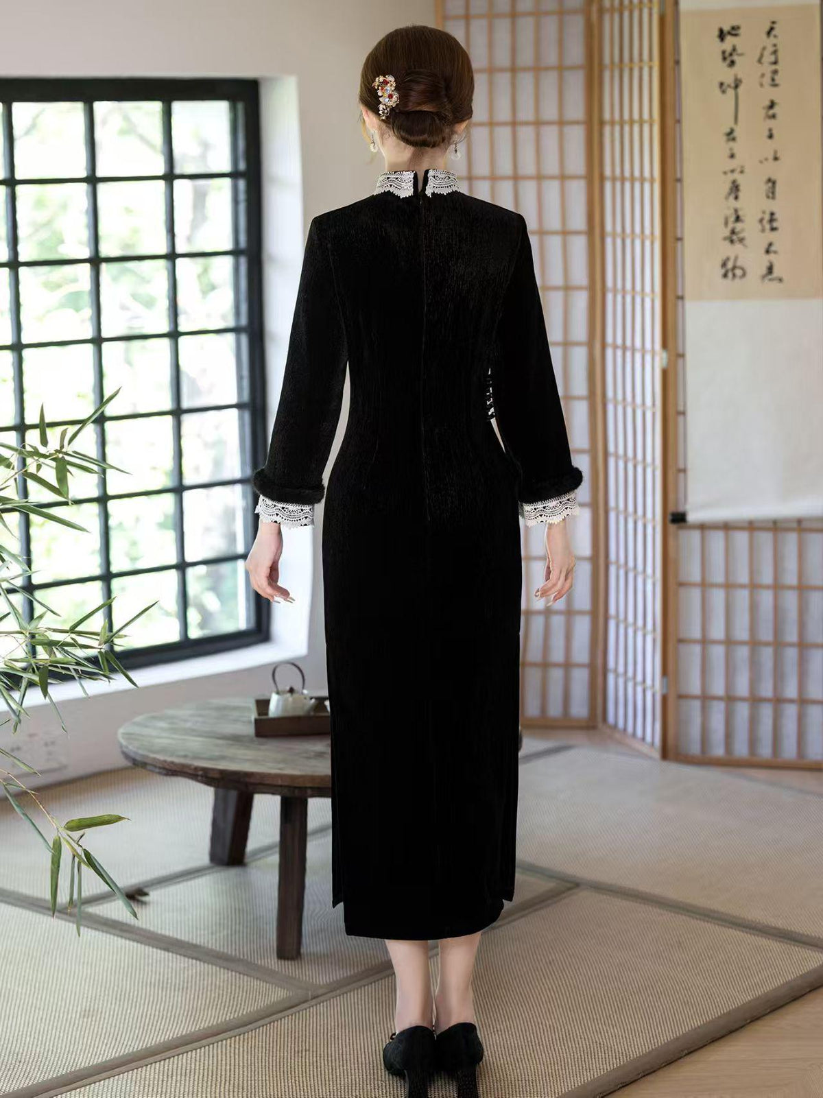 Women's Black Elegant Velvet Qipao Cheongsam Dress – Long Sleeve – additional product view