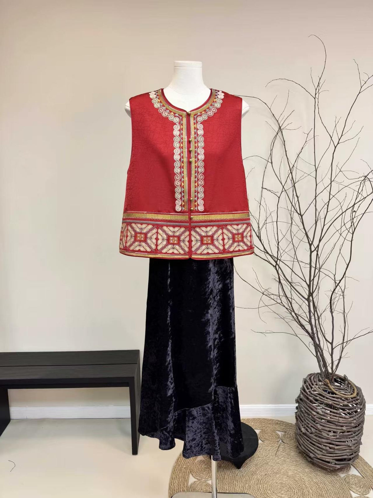 Embroidered Vintage Chinese Style Vest – additional product view