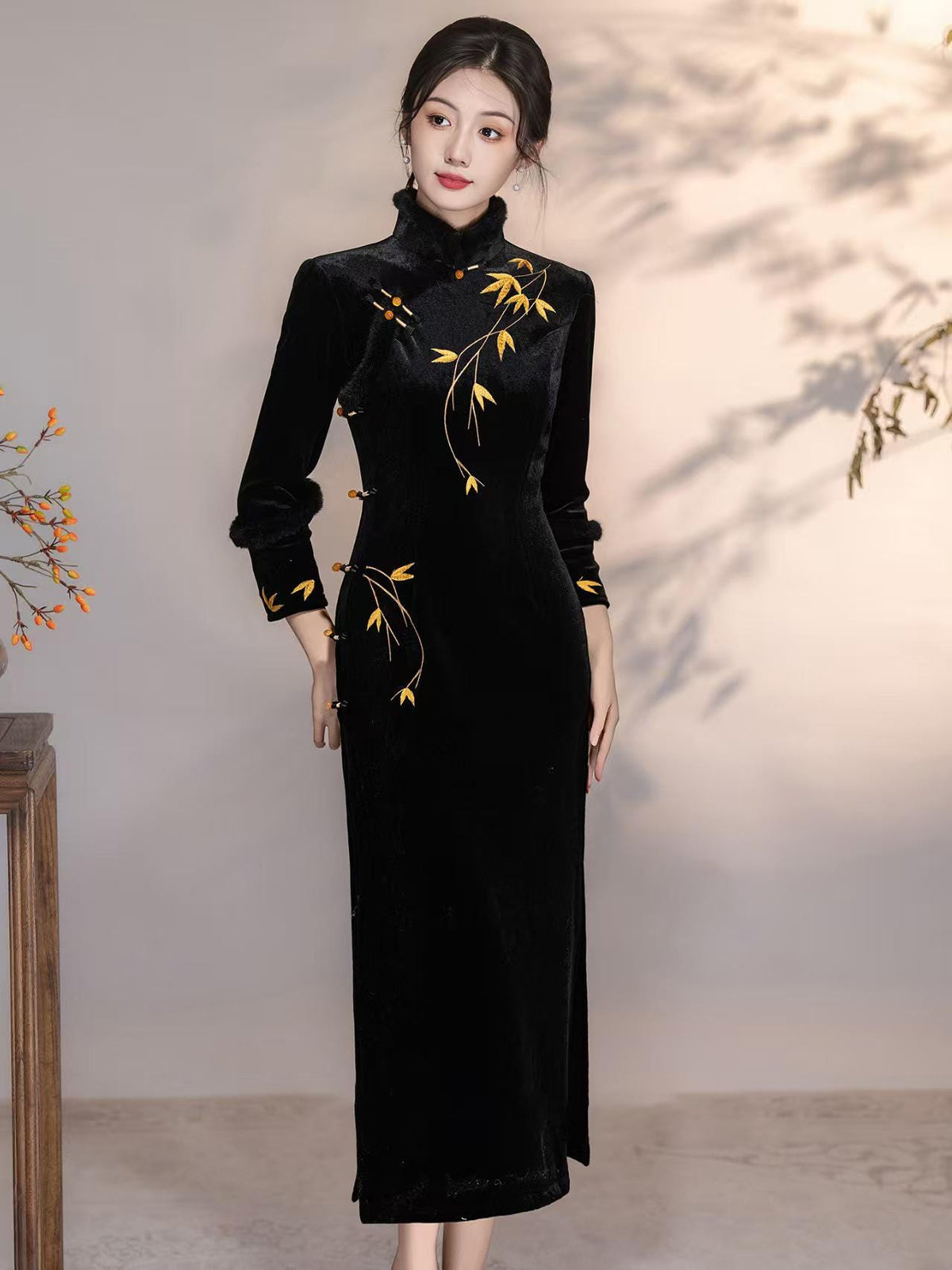 Women's Vintage Qipao Cheongsam Dress – Velvet Embroidered – additional product view