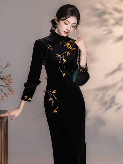 Women's Vintage Qipao Cheongsam Dress – Velvet Embroidered