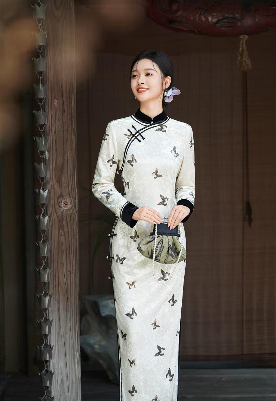 Women's White Vintage Velvet Qipao Cheongsam Dress – additional product view