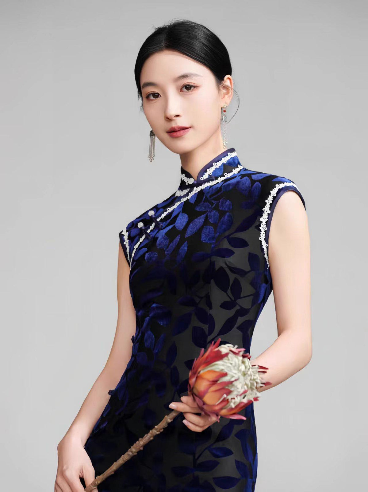 Women's Elegant Velvet Qipao Cheongsam Dress – Maxi – additional product view