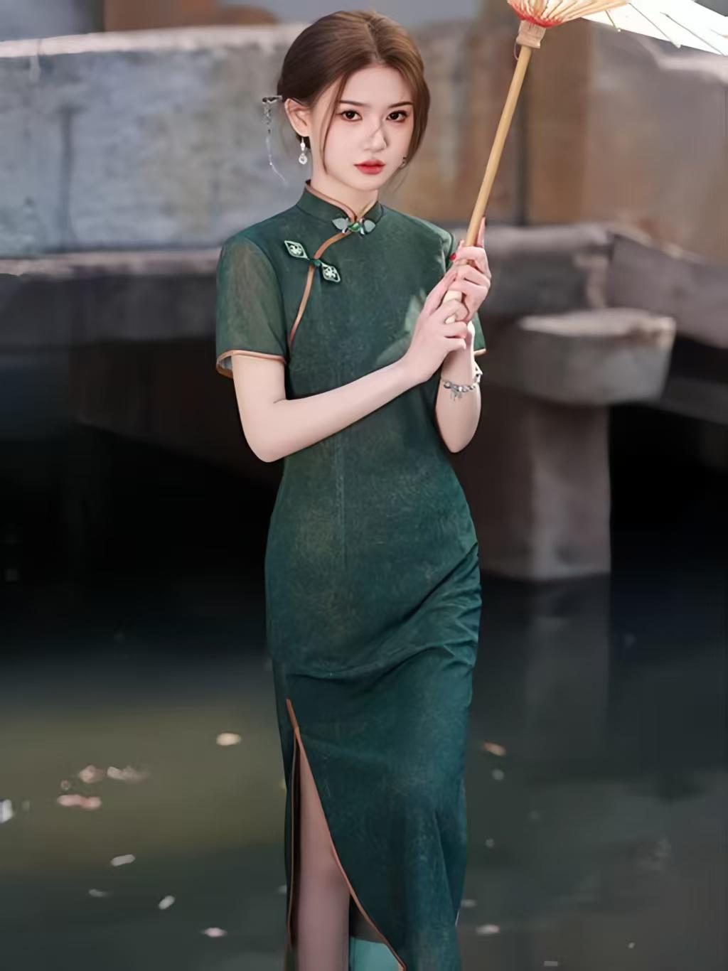 Women's Green Elegant Qipao Cheongsam Dress – Maxi Fitted – additional product view