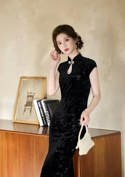 Women's Black Elegant Velvet Qipao Cheongsam Dress – Maxi Fitted – additional product view