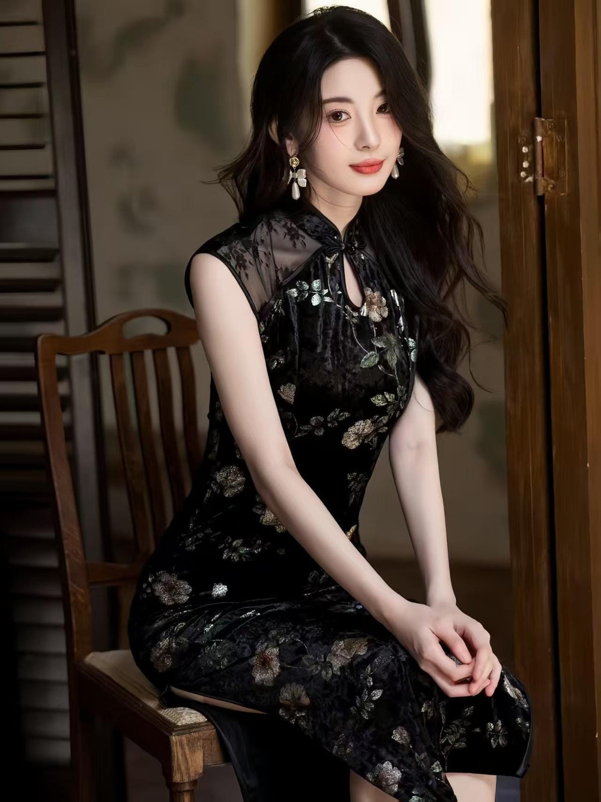 Women's Black Floral Velvet Qipao Cheongsam Dress – additional product view
