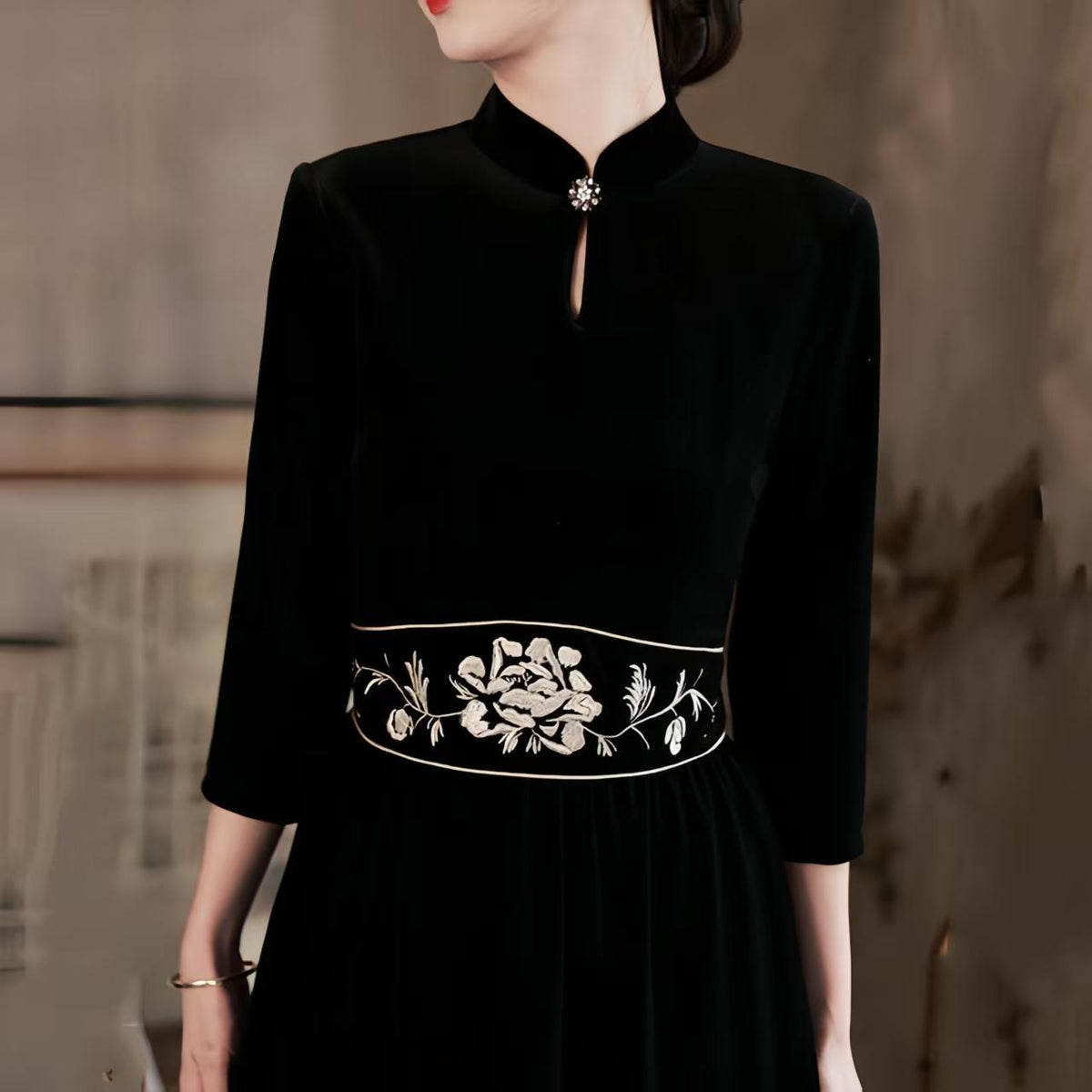 Women's Black Vintage Velvet Qipao Cheongsam Dress – additional product view