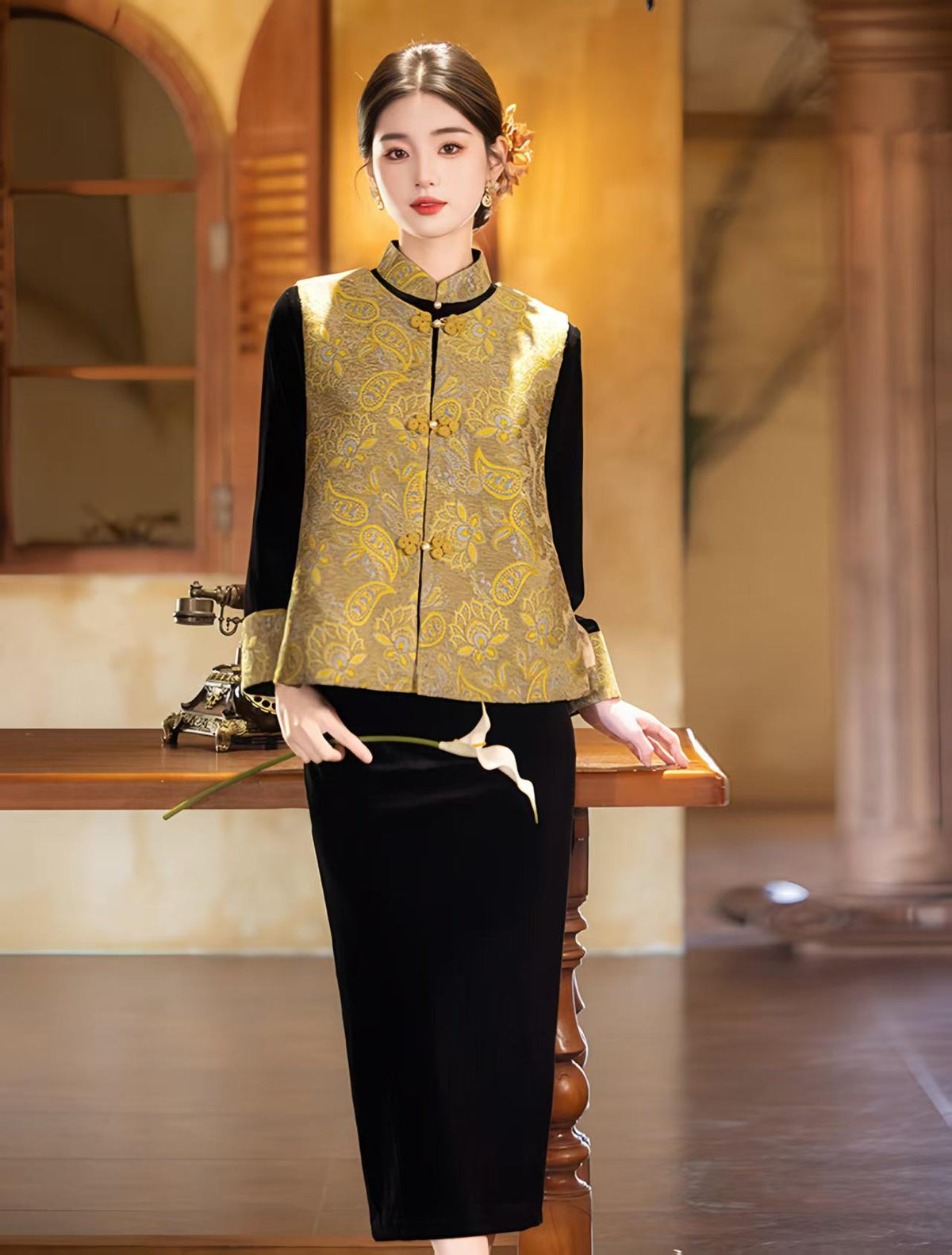 Women's Black Elegant Velvet Modern Chinese Two-Piece Set