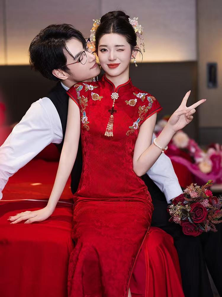 Women's Red Embroidered Qipao Cheongsam Dress