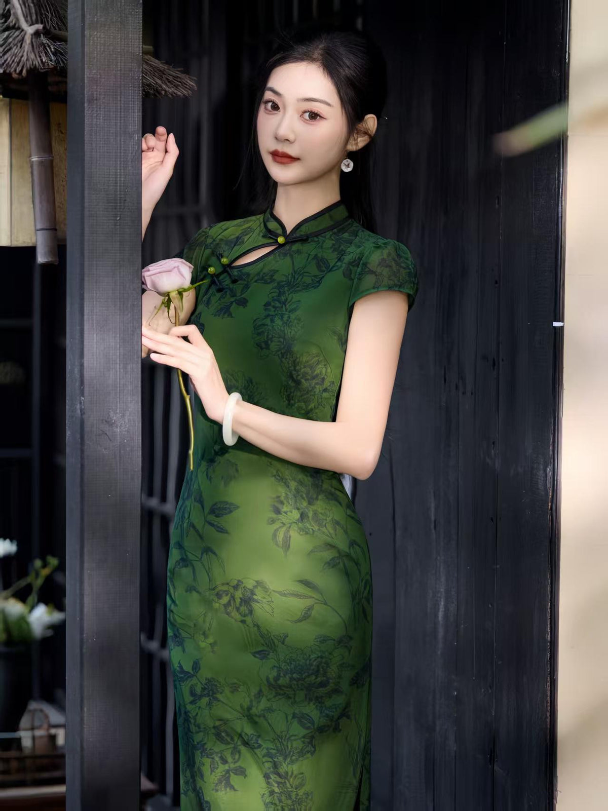 Women's Green Elegant Qipao Cheongsam Dress – Maxi – additional product view