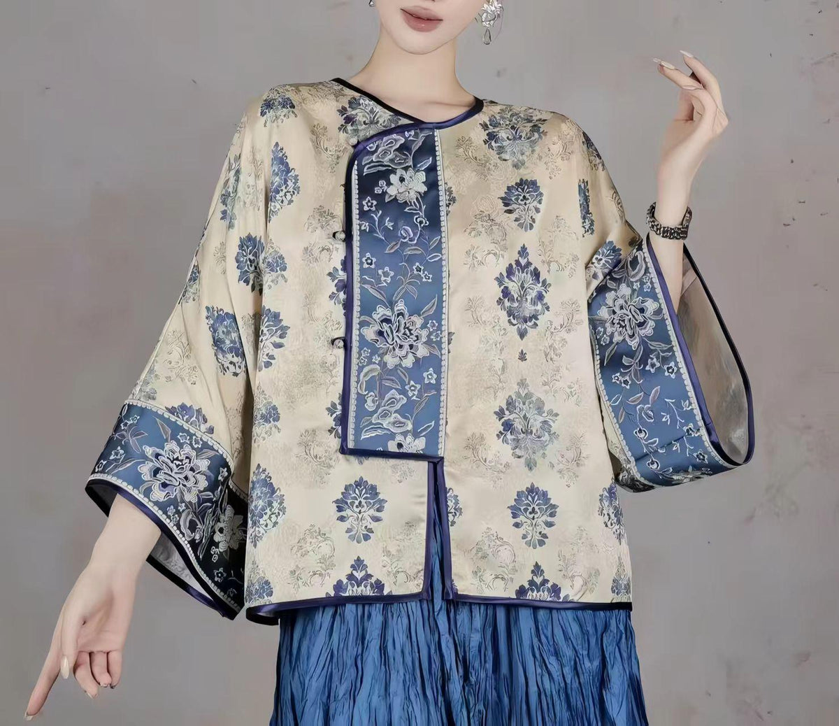 Women's Blue Floral Satin Chinese Tang Jacket – additional product view