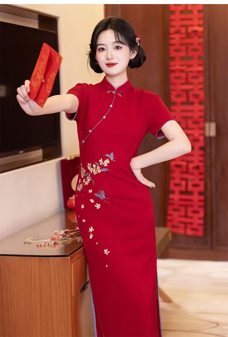 Women's Red Embroidered Qipao Cheongsam Dress – Fitted – additional product view