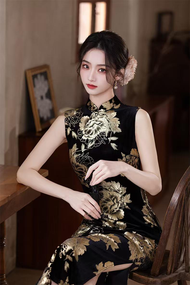 Women's Black Floral Velvet Qipao Cheongsam Dress – Midi – additional product view