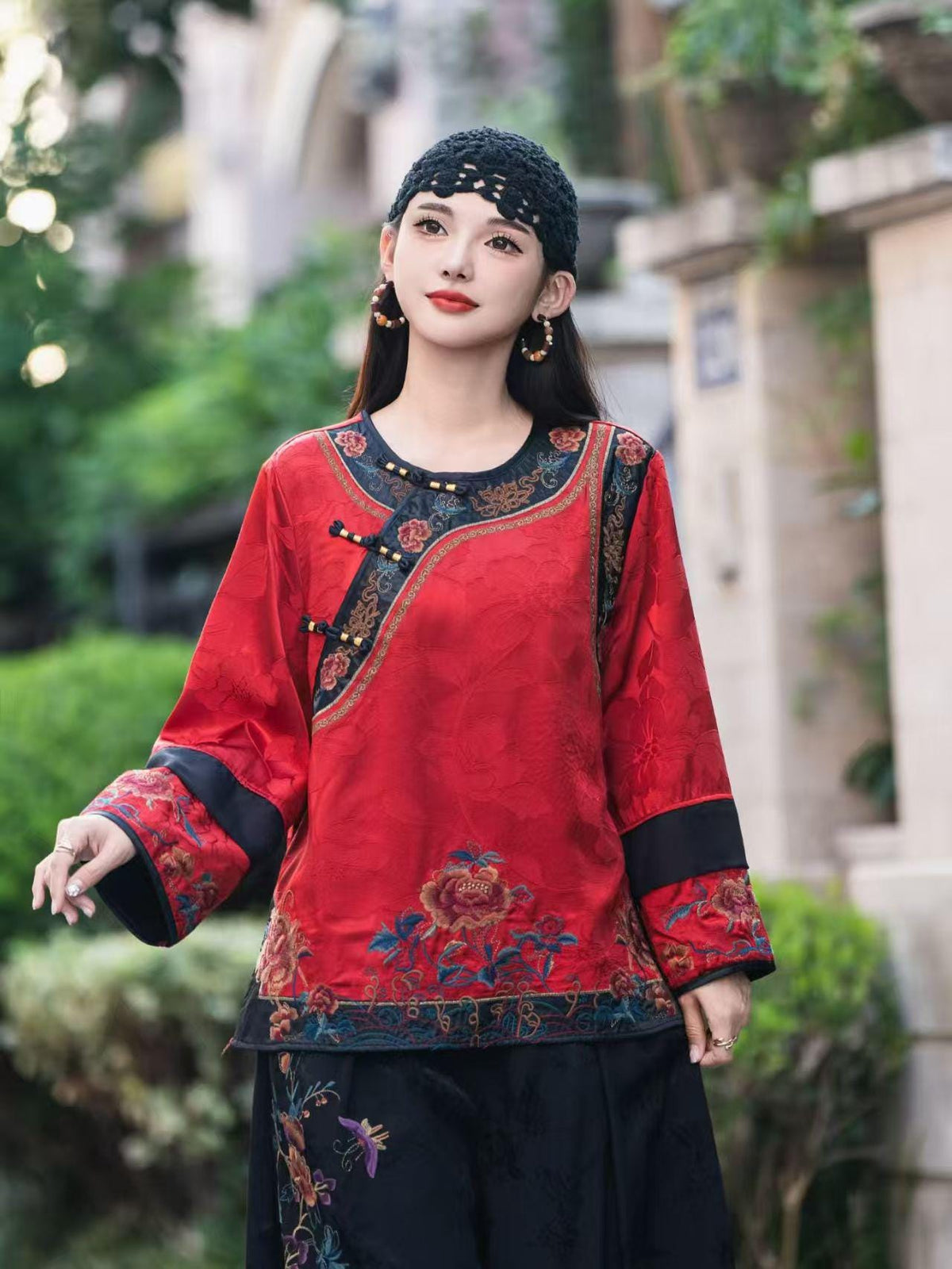 Women's Embroidered Chinese Style Blouse – additional product view