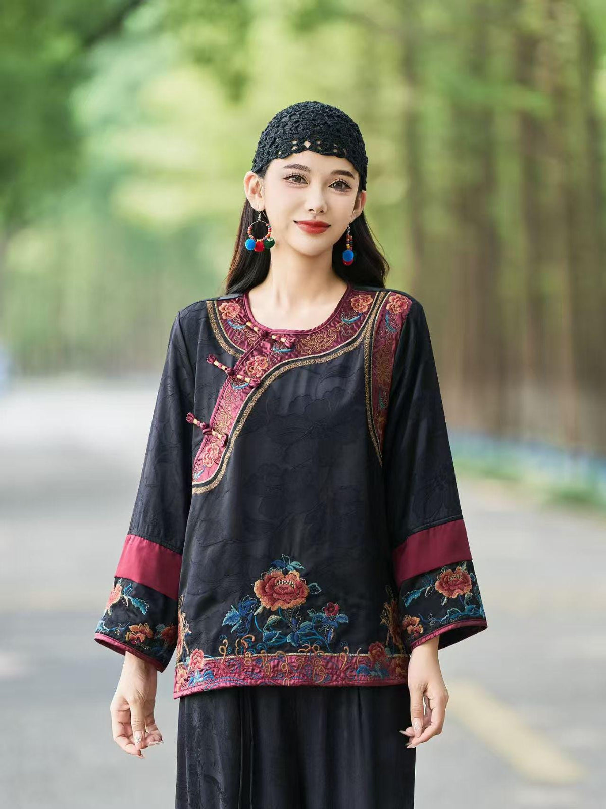 Women's Embroidered Chinese Style Blouse – additional product view
