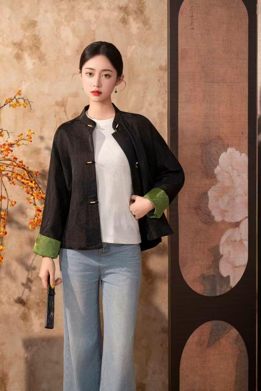 Women's Green Vintage Chinese Tang Jacket – additional product view