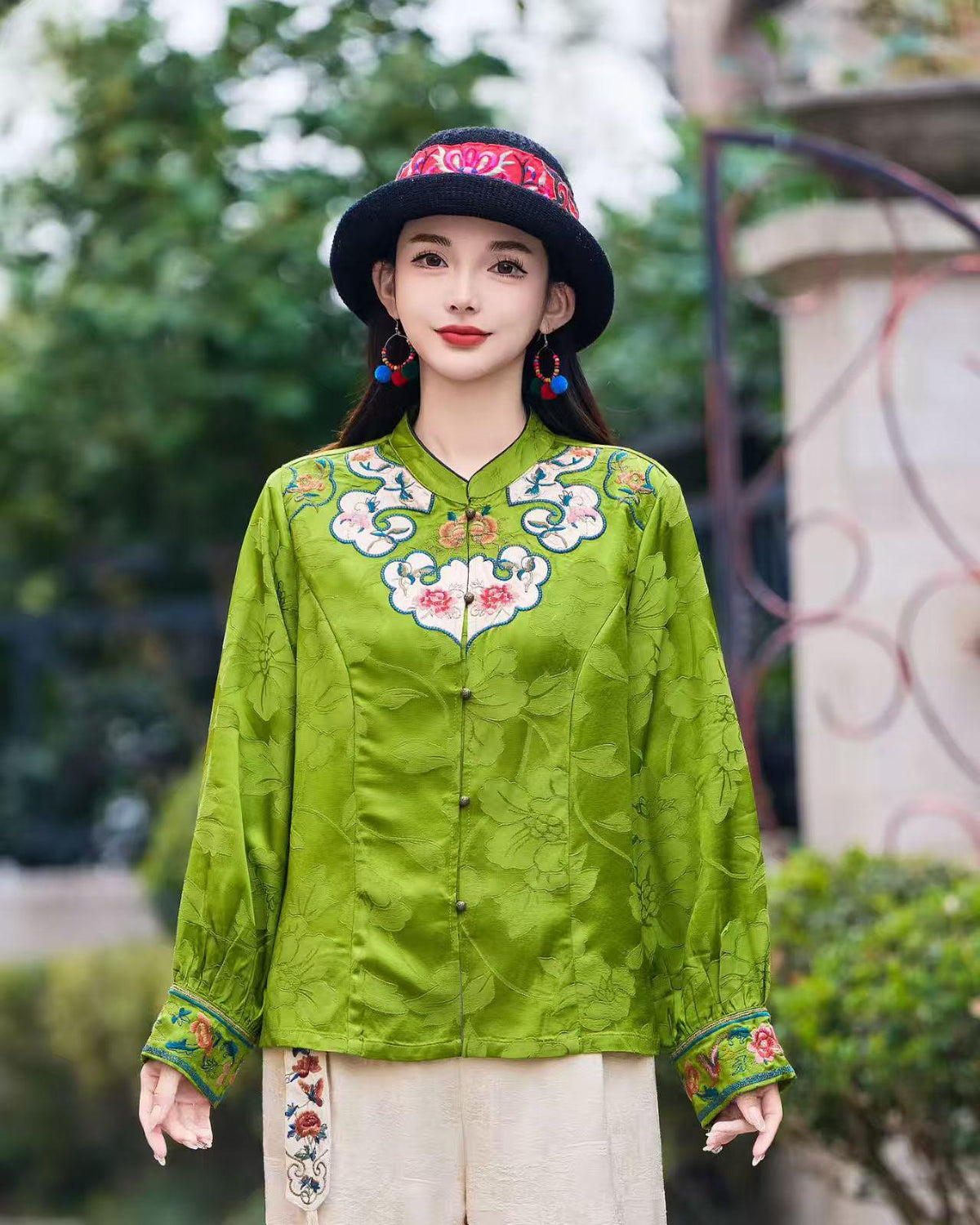 Women's Embroidered Vintage Chinese Style Blouse – additional product view
