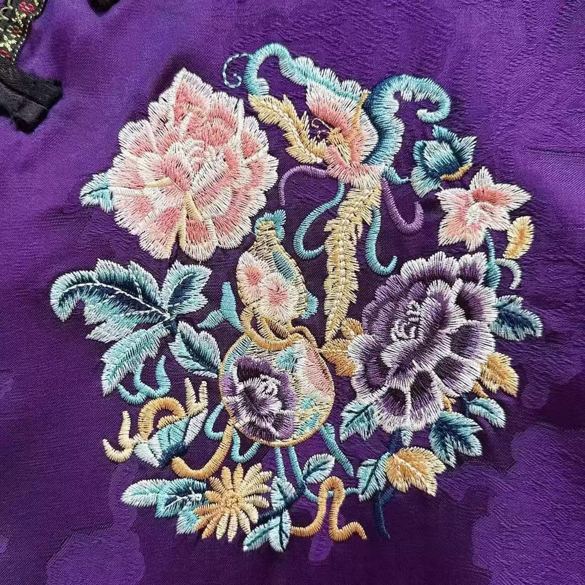 Women's Floral Chinese Tang Jacket – Purple Jacquard – additional product view