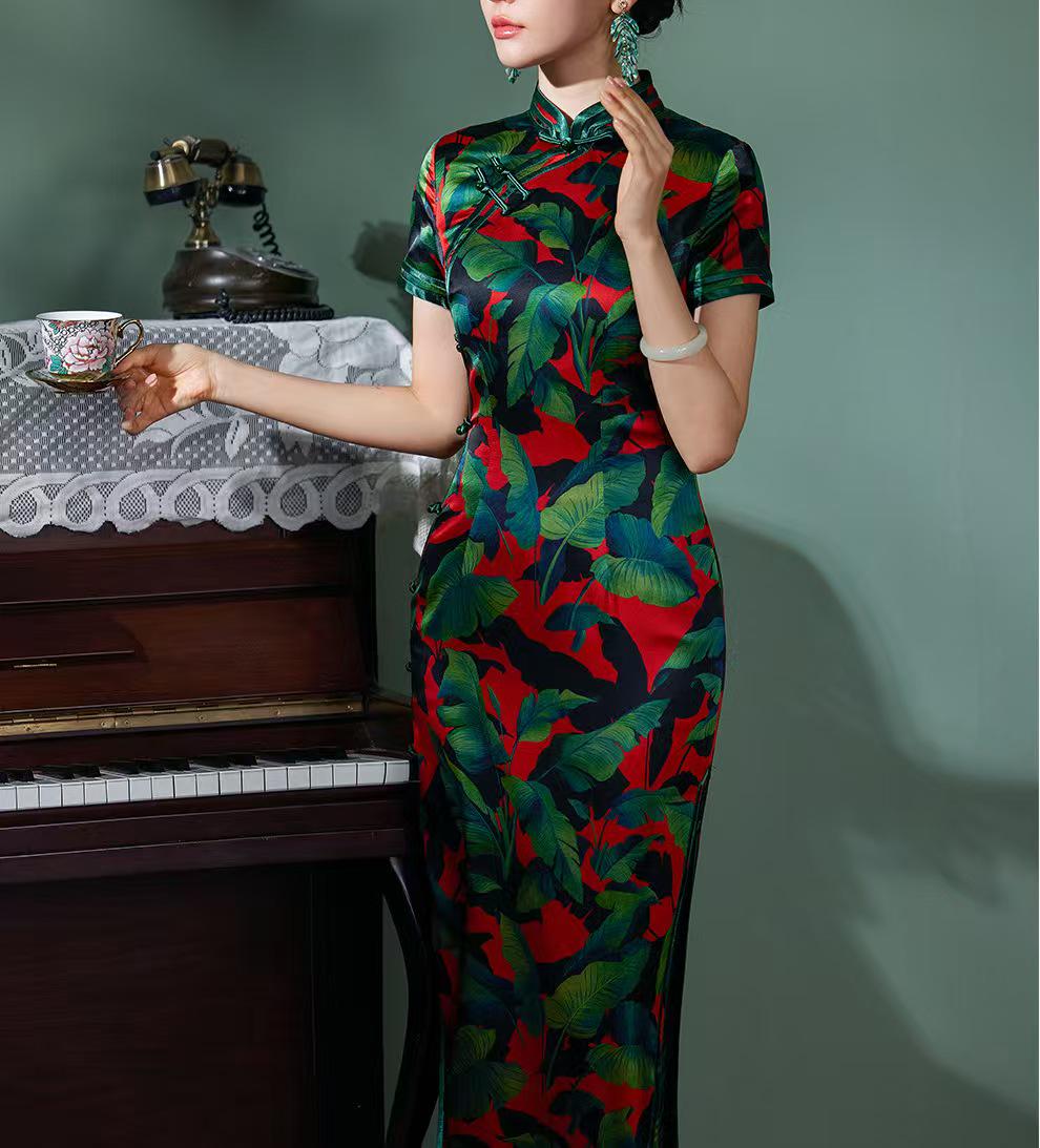 Women's Green Elegant Silk Qipao Cheongsam Dress – additional product view