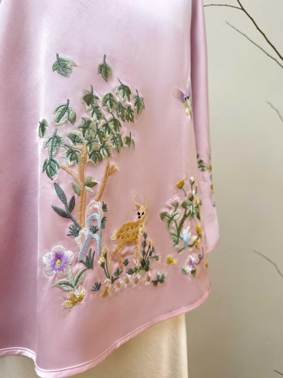 Women's Embroidered Chinese Style Blouse – Deer – additional product view