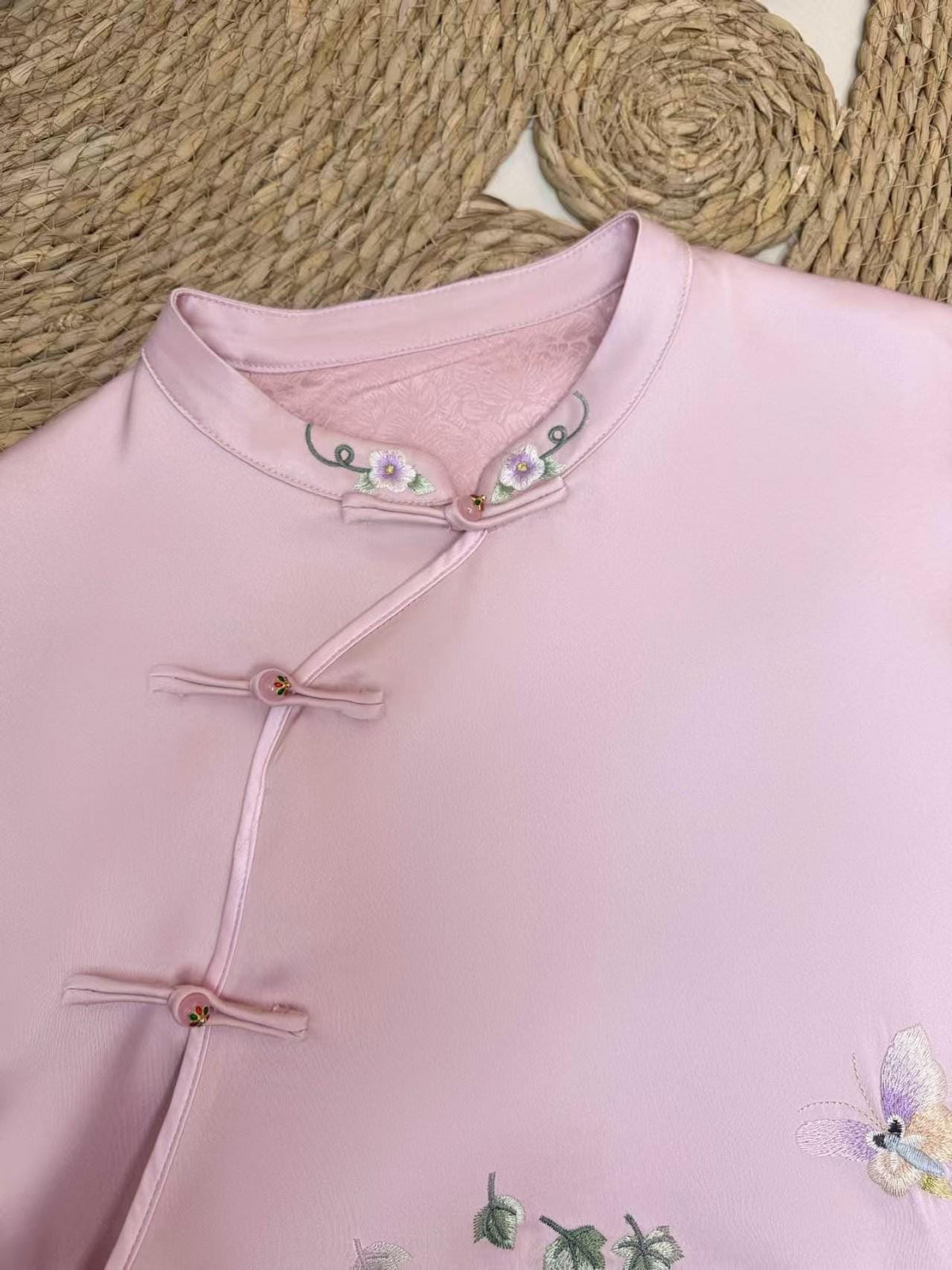 Women's Embroidered Chinese Style Blouse – Deer – additional product view
