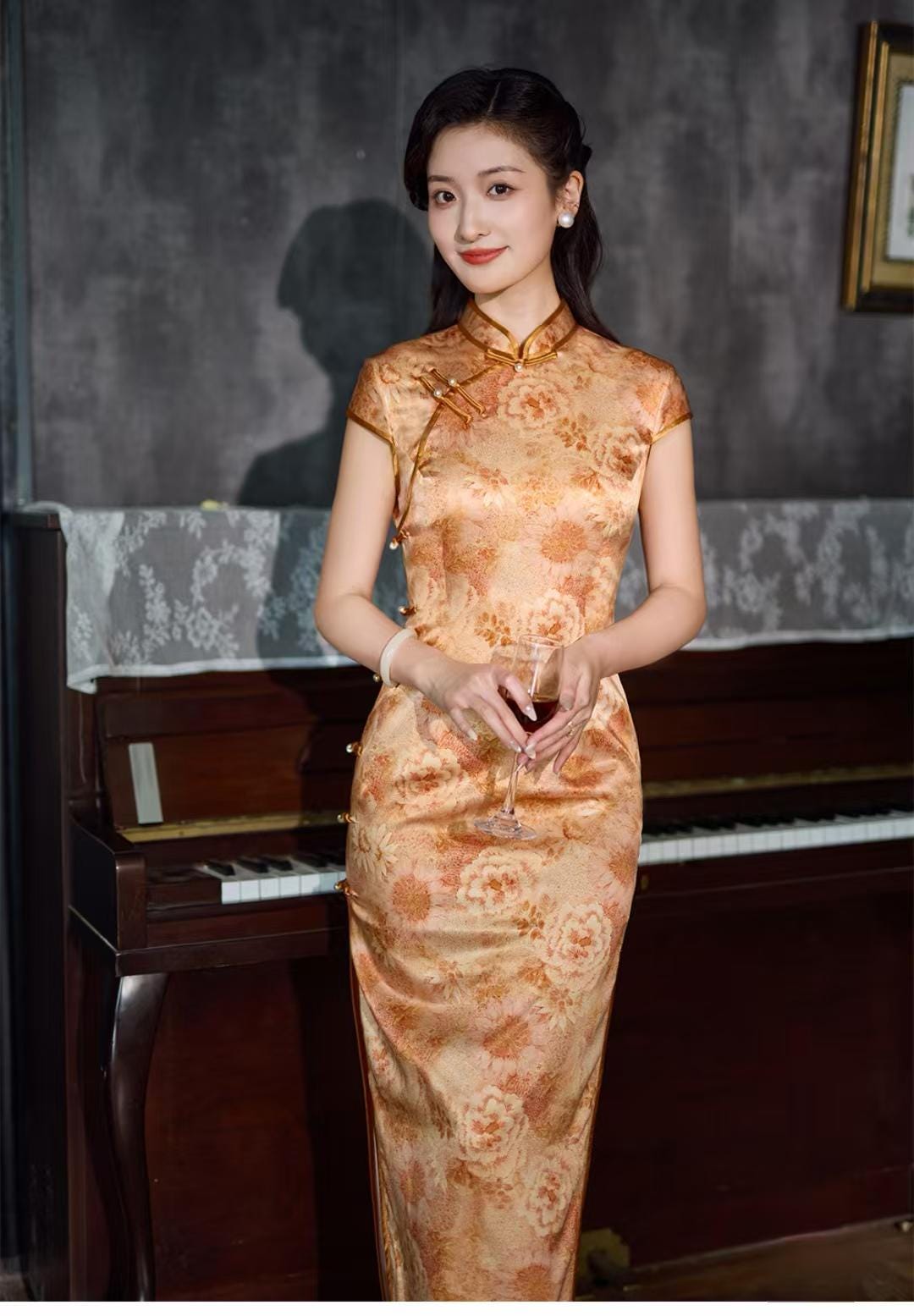 Women's Gold Vintage Silk Qipao Cheongsam Dress – Fitted – additional product view