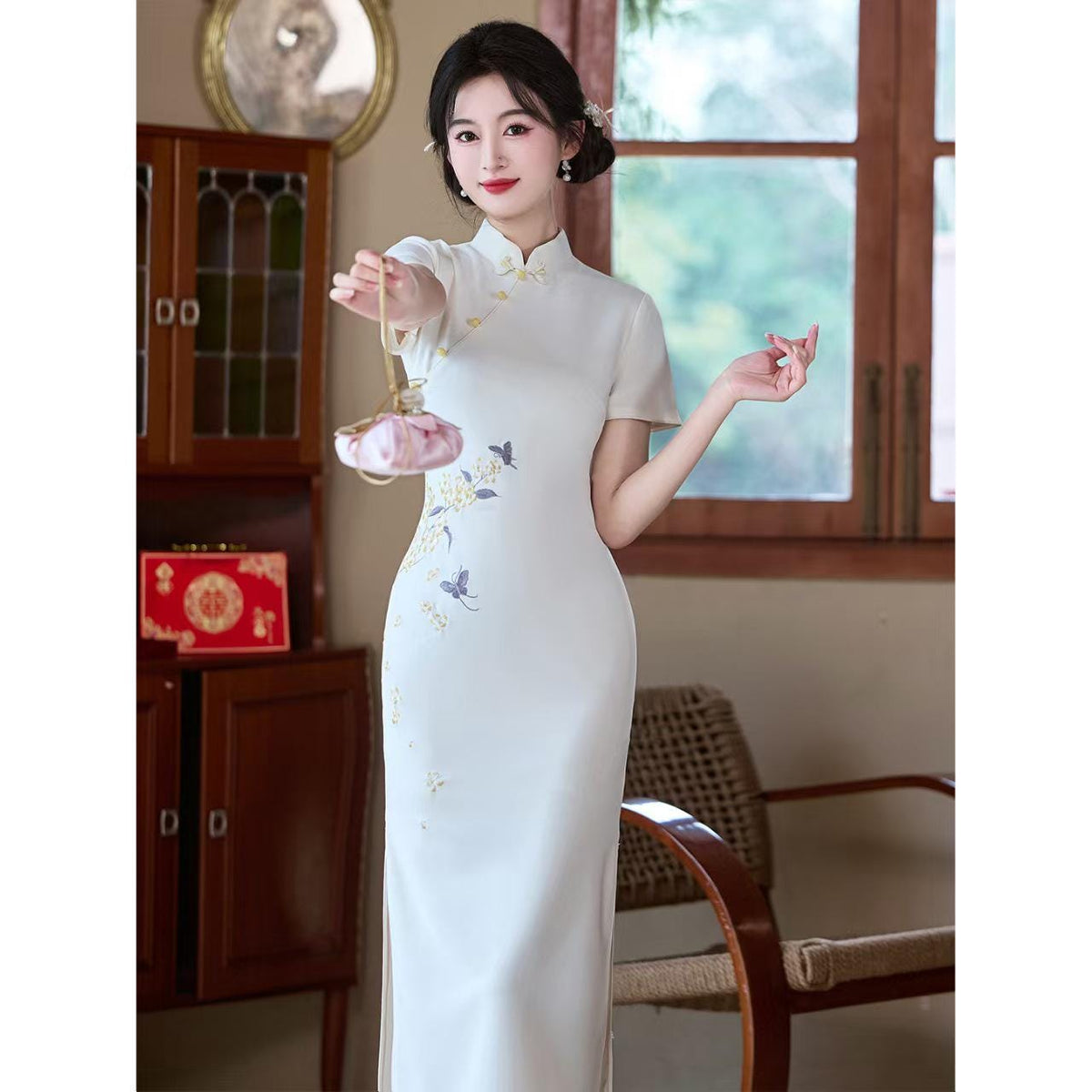 Women's Red Embroidered Qipao Cheongsam Dress – Fitted – additional product view