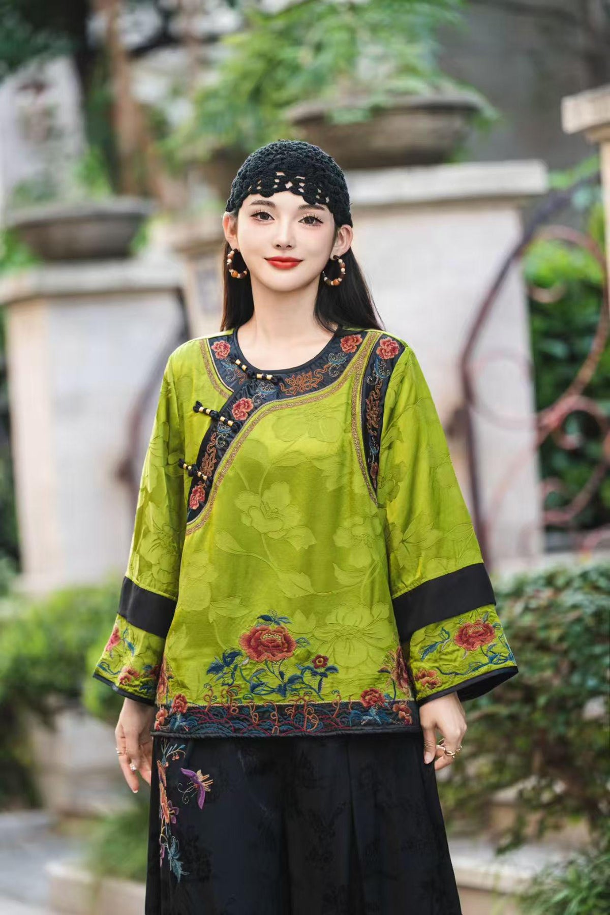 Women's Embroidered Chinese Style Blouse