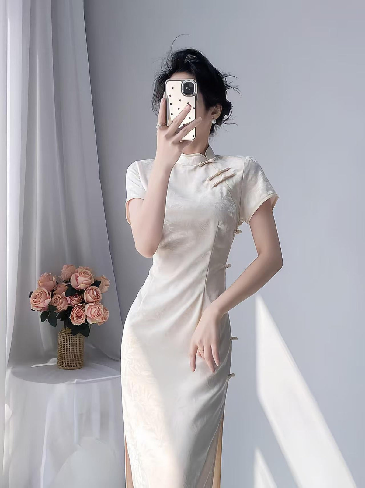 Women's Vintage Qipao Cheongsam Dress – Ivory High Slit Maxi Fitted