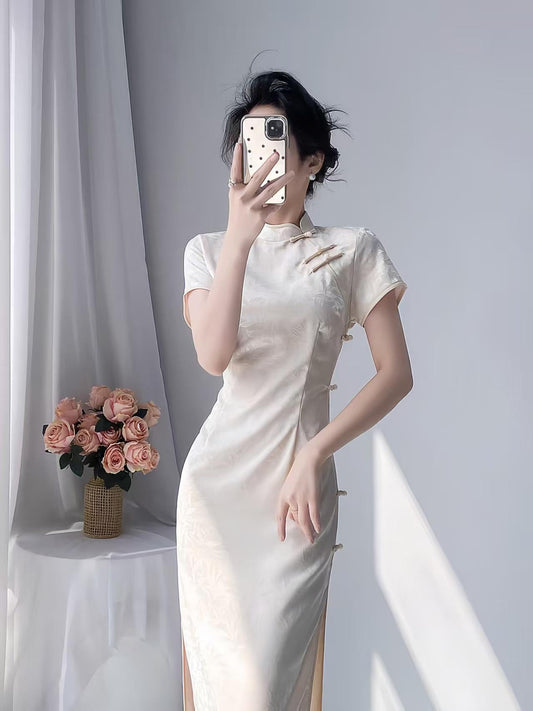 Women's Vintage Qipao Cheongsam Dress – Ivory High Slit Maxi Fitted