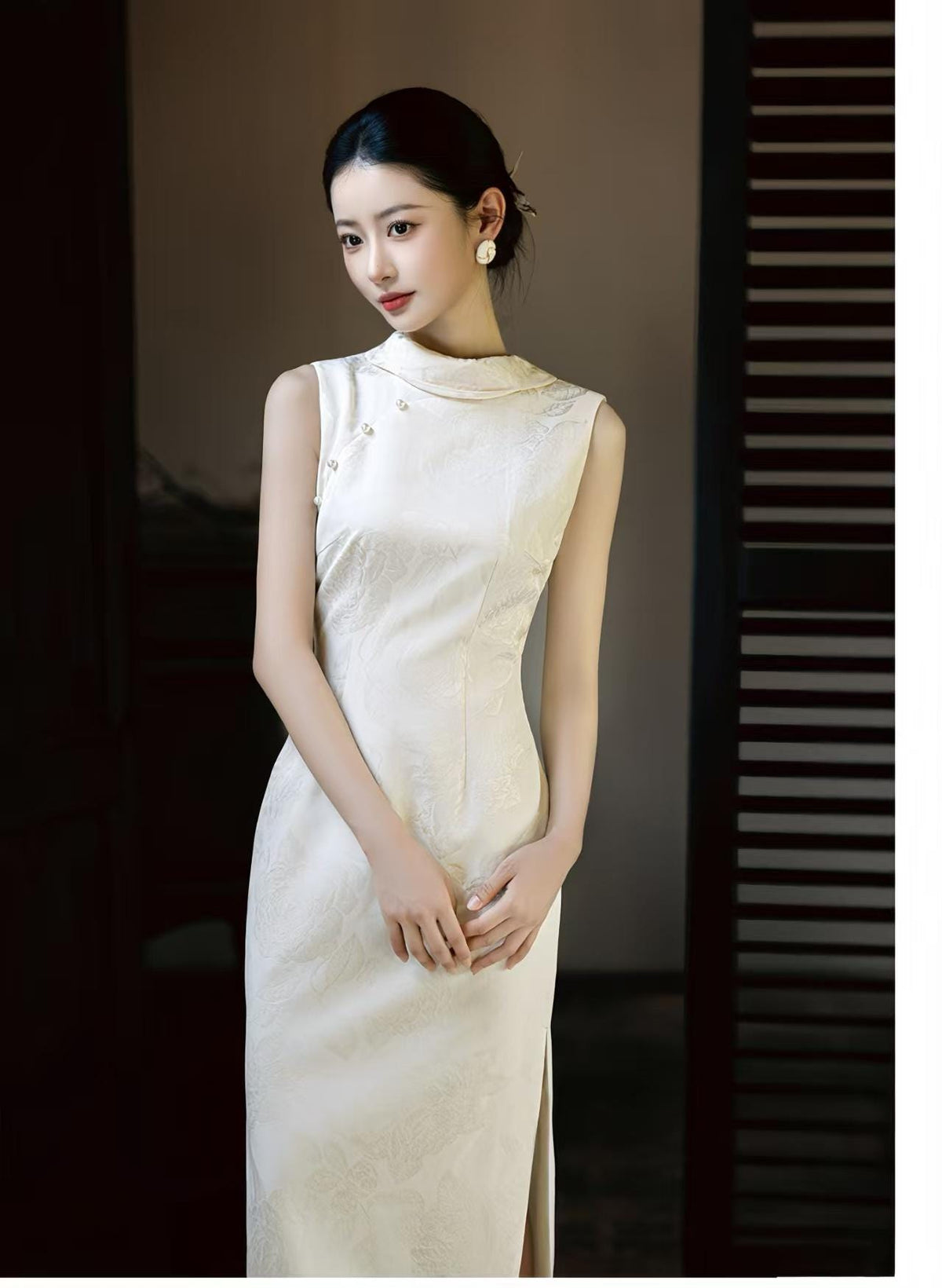 Women's White Elegant Qipao Cheongsam Dress – Fitted – additional product view