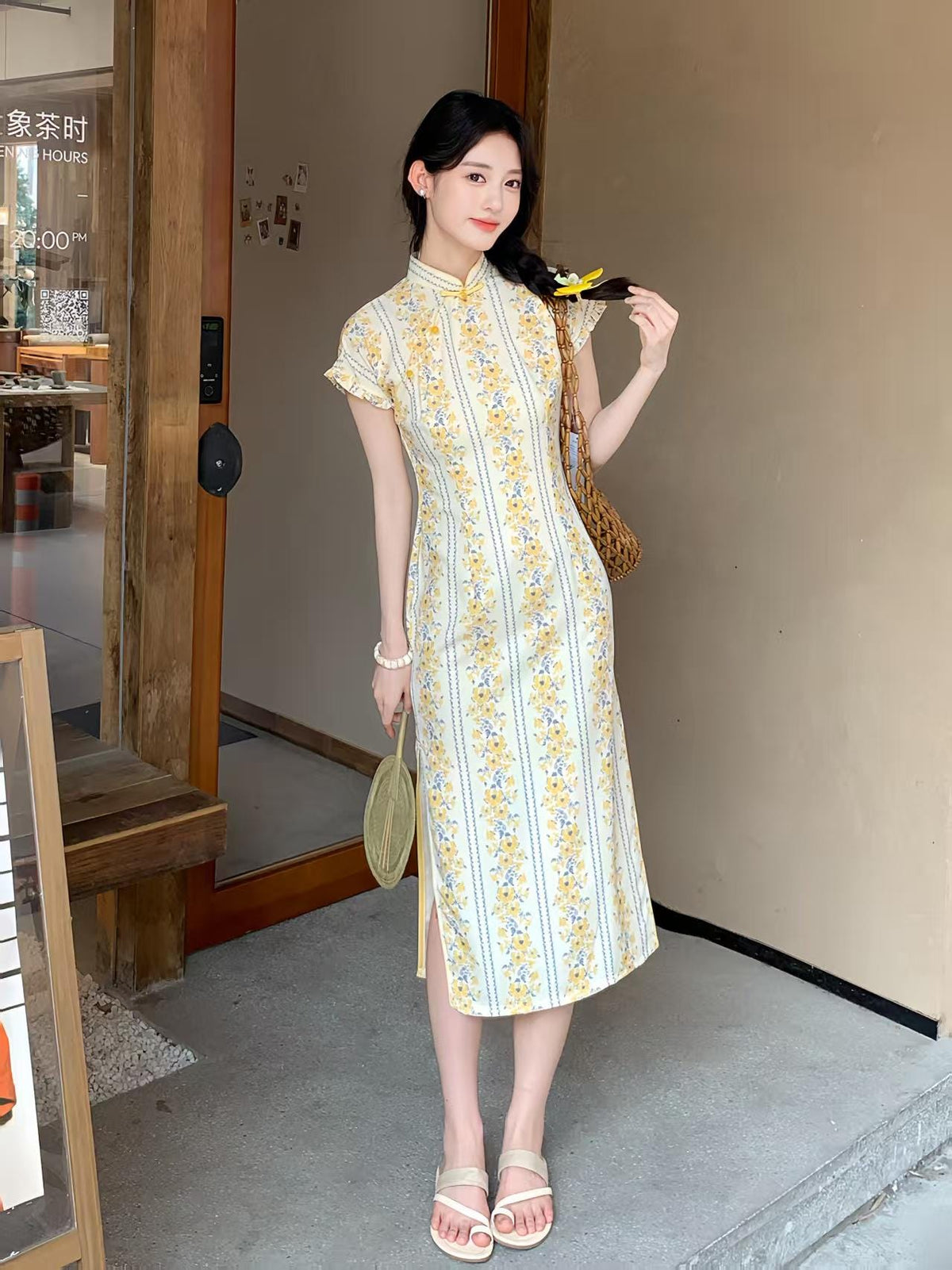 Women's Floral Qipao Cheongsam Dress – Beige Linen Bamboo – additional product view