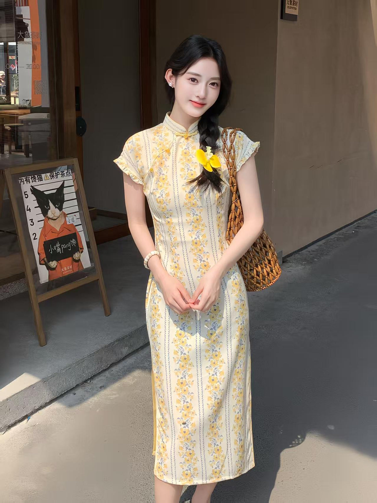 Women's Floral Qipao Cheongsam Dress – Beige Linen Bamboo – additional product view