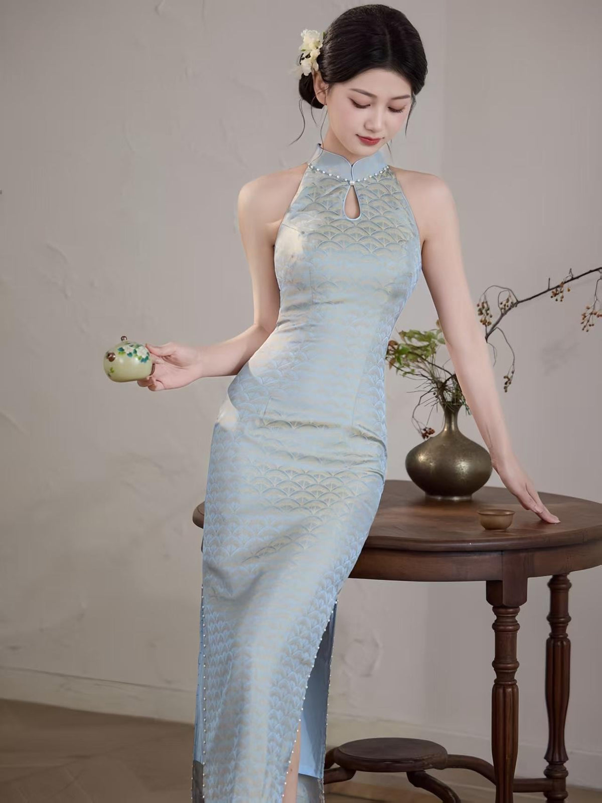 Women's Vintage Qipao Cheongsam Dress – Halter Neck Fitted