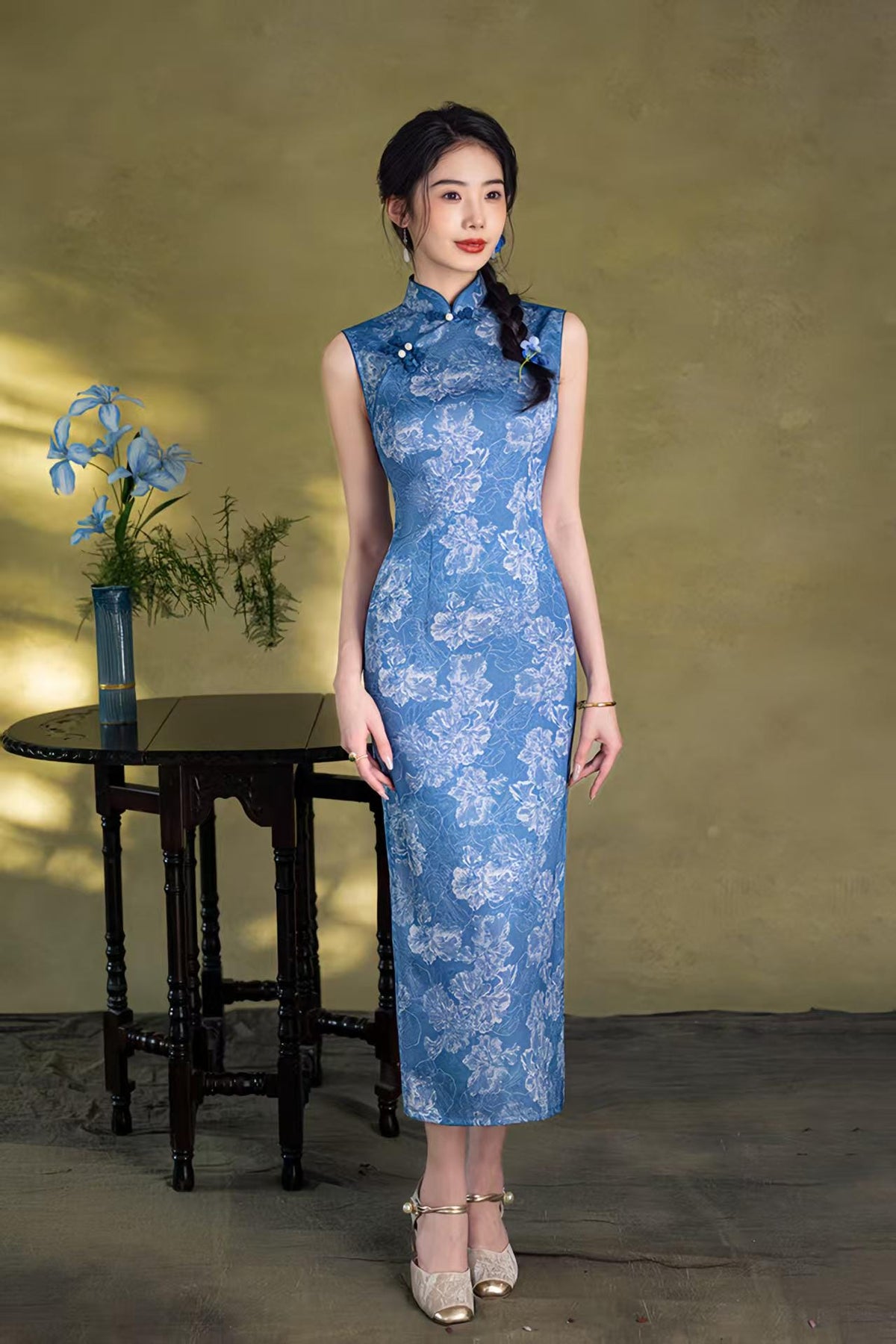 Women's Blue Floral Qipao Cheongsam Dress – Sleeveless Fitted – additional product view