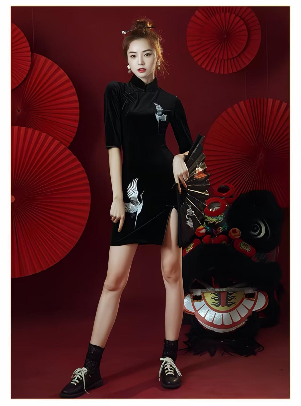 Women's Black Embroidered Velvet Qipao Cheongsam Dress – Crane – additional product view
