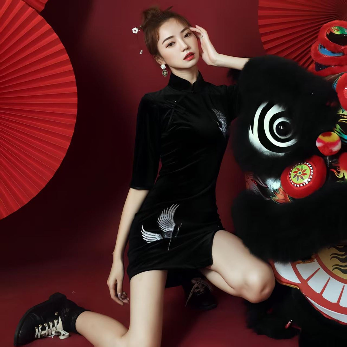 Women's Black Embroidered Velvet Qipao Cheongsam Dress – Crane – additional product view