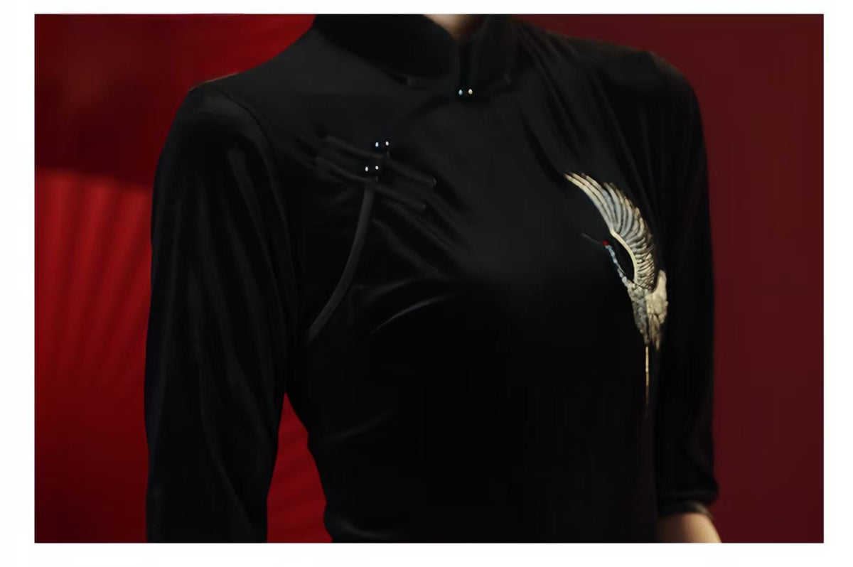 Women's Black Embroidered Velvet Qipao Cheongsam Dress – Crane – additional product view