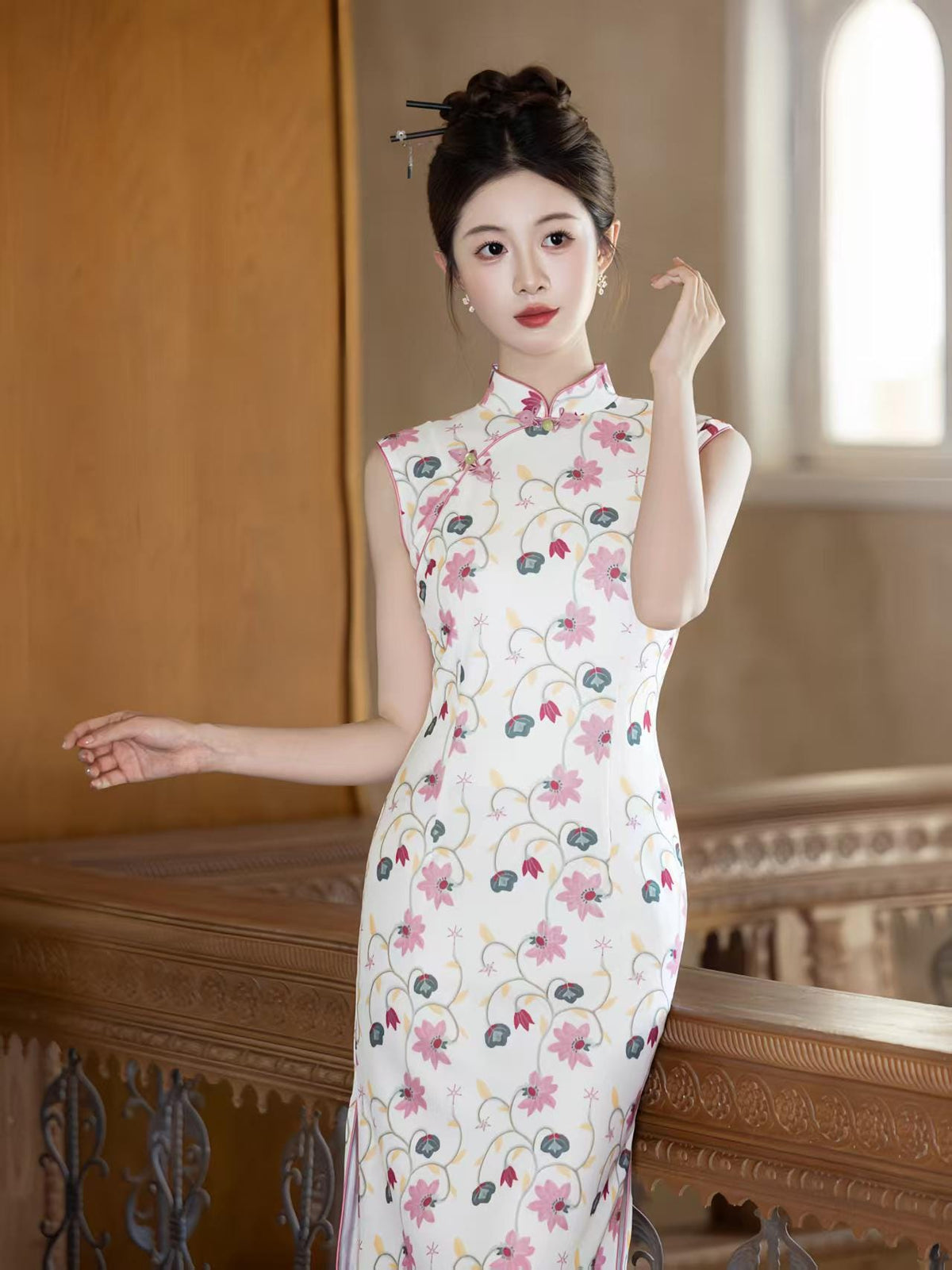 Women's White Floral Qipao Cheongsam Dress – Sleeveless Maxi – additional product view