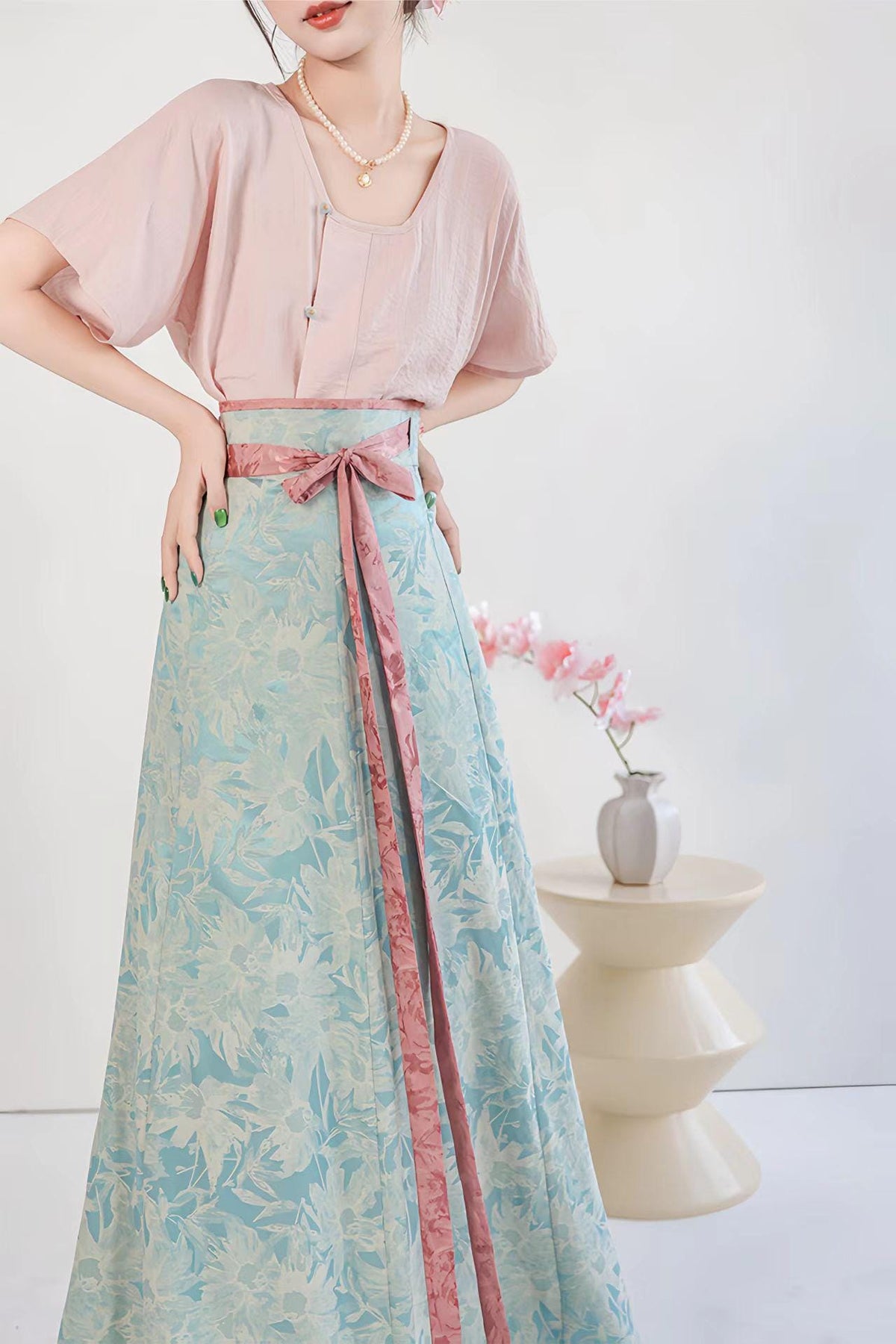 Women's Pink Elegant Modern Hanfu Set – additional product view