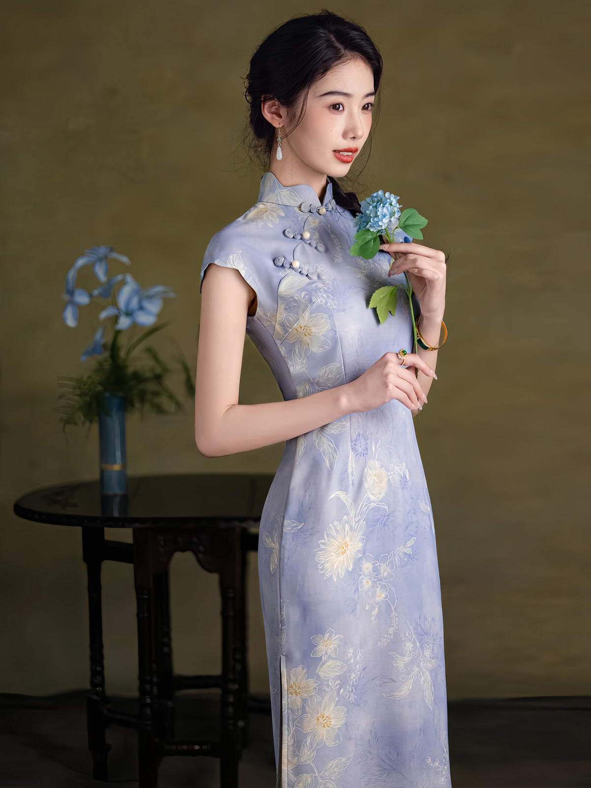 Women's Blue Floral Qipao Cheongsam Dress – Linen Maxi – additional product view