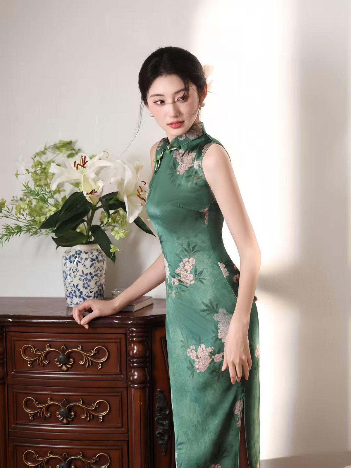 Women's Green Floral Satin Qipao Cheongsam Dress – Sleeveless Maxi – additional product view