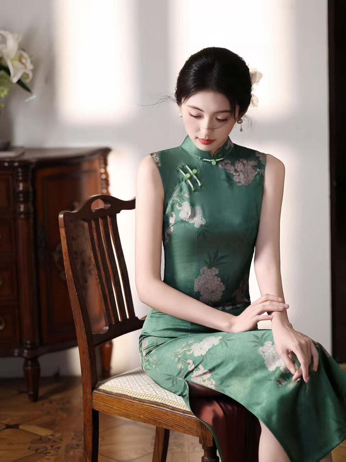 Women's Green Floral Satin Qipao Cheongsam Dress – Sleeveless Maxi – additional product view
