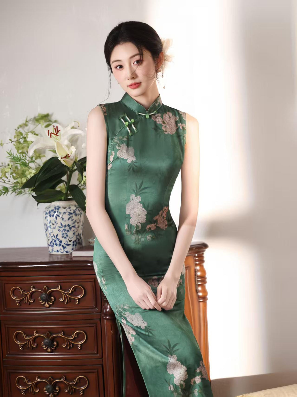 Women's Green Floral Satin Qipao Cheongsam Dress – Sleeveless Maxi – additional product view